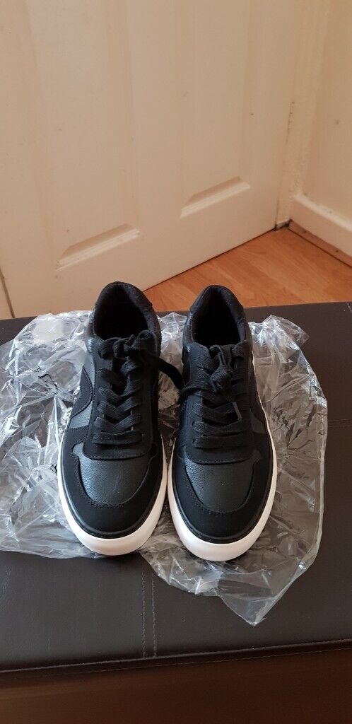 m and s trainers womens